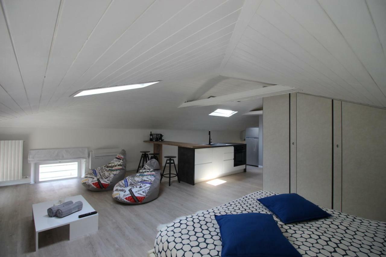 La Mansarda Di Juliette Apartamento Desenzano del Garda Exterior foto