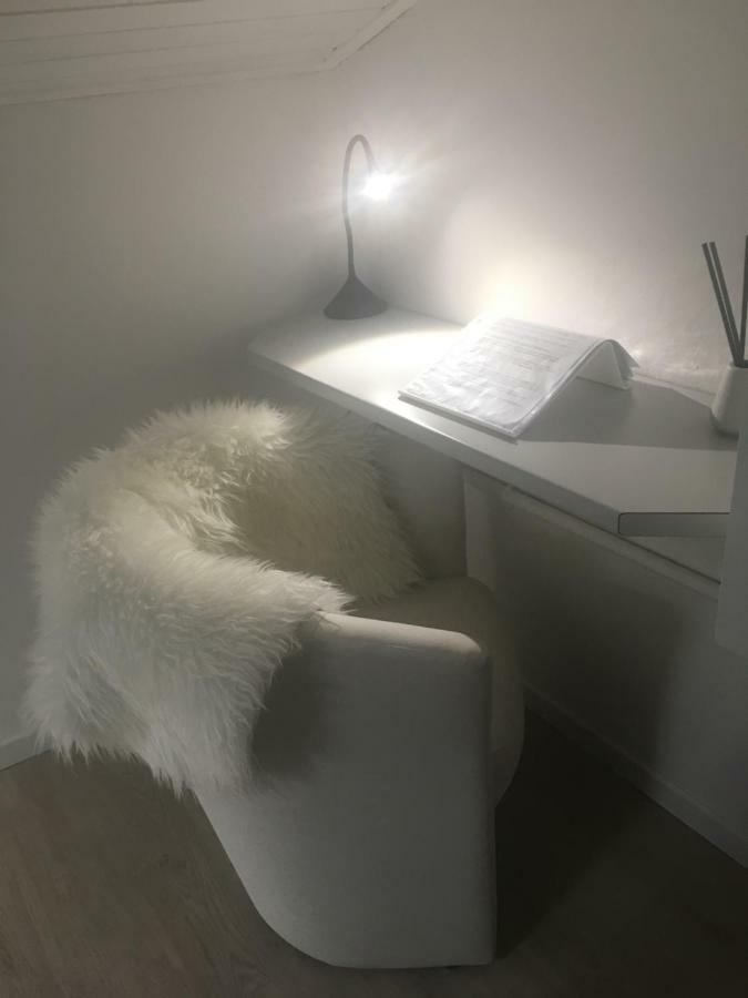 La Mansarda Di Juliette Apartamento Desenzano del Garda Exterior foto
